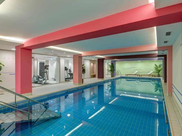 Imagen de la piscina del Hotel Mercure K&ouml;ln Belfortstra&szlig;e. Foto 17