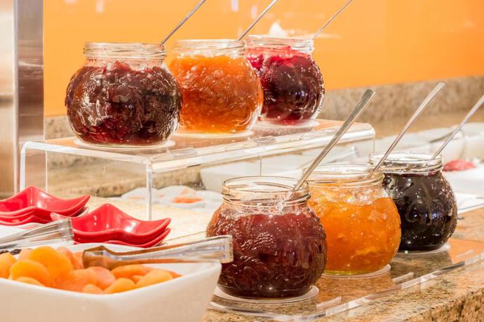 Imagen del bar/restaurante del Hotel Mercure K&ouml;ln City Friesenstra&szlig;e. Foto 6