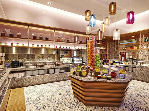 Imagen del bar/restaurante del Hotel Mercure Kuala Lumpur Shaw Parade. Foto 3