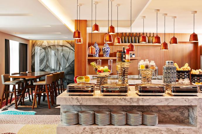 Imagen del bar/restaurante del Hotel Mercure Kuala Lumpur Shaw Parade. Foto 5