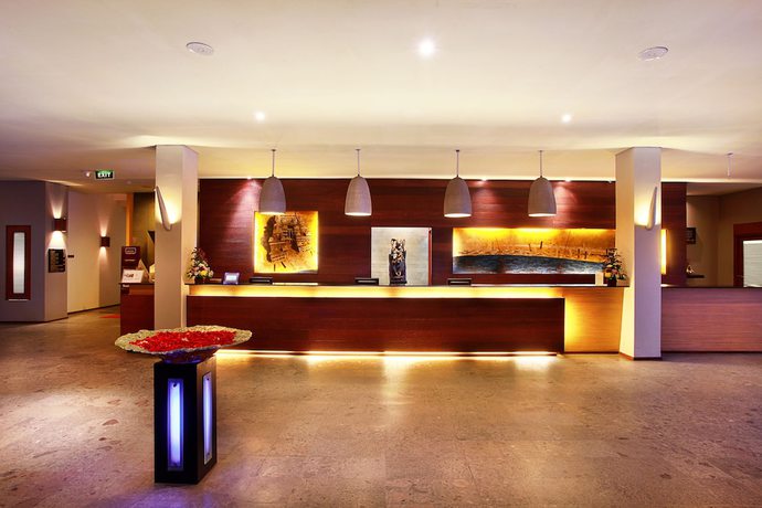 Imagen de los interiores del Hotel Mercure Kuta Bali. Foto 26