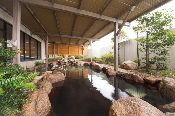 Imagen de la piscina del Hotel Mercure Kyoto Miyazu Resort and Spa. Foto 11