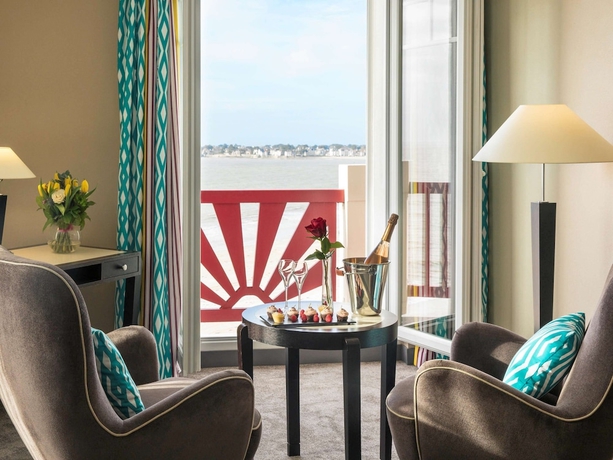 Imagen de la habitación del Hotel Mercure La Baule Majestic. Foto 17