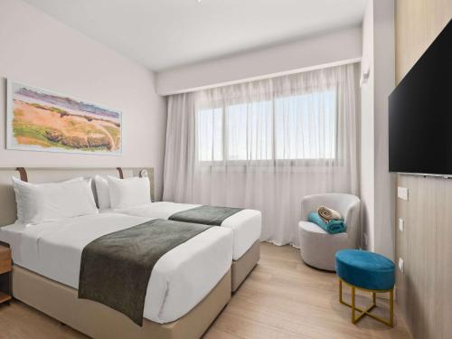 Imagen de la habitación del Hotel Mercure Larnaca City. Foto 19