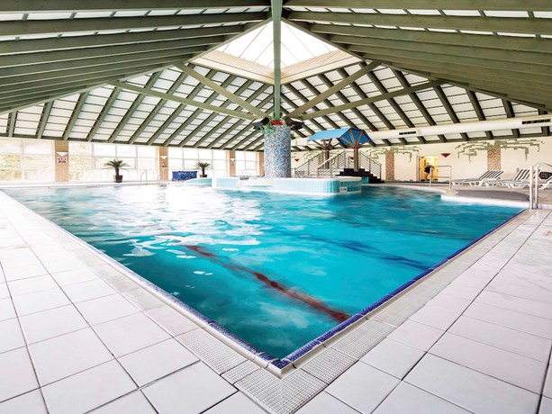 Imagen de la piscina del Hotel Mercure Leeds Parkway. Foto 20