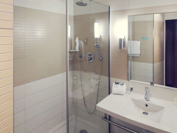 Imagen de la habitación del Hotel Mercure Libourne Saint-emilion. Foto 10