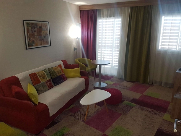 Imagen de la habitación del Hotel Mercure Libourne Saint-emilion. Foto 14