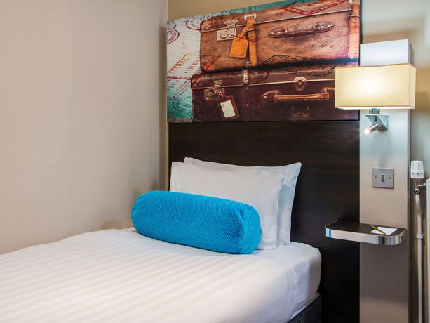 Imagen de la habitación del Hotel Mercure London Heathrow. Foto 11
