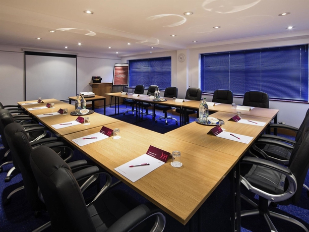 Imagen de los interiores del Hotel Mercure London Watford. Foto 13