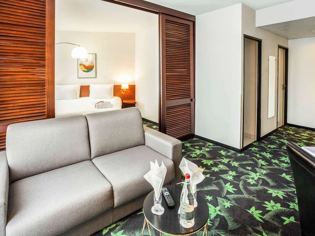 Imagen de la habitación del Hotel Mercure Lourdes Imperial. Foto 16