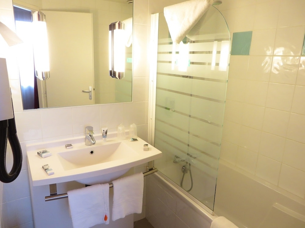 Imagen de la habitación del Hotel Mercure Luxeuil Les Bains Hexagone. Foto 4