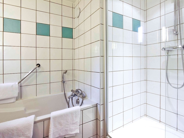 Imagen de la habitación del Hotel Mercure Luxeuil Les Bains Hexagone. Foto 16