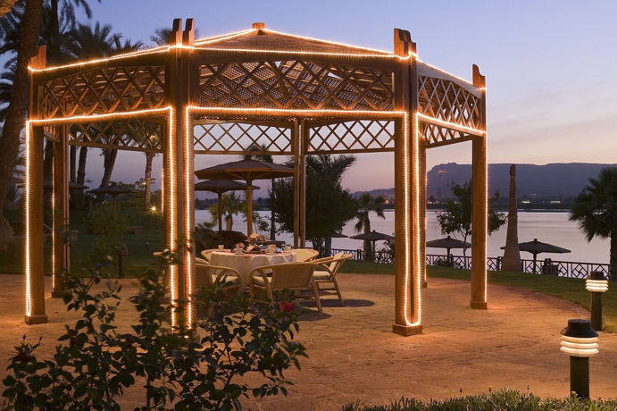 Imagen del bar/restaurante del Hotel Mercure Luxor Karnak. Foto 8