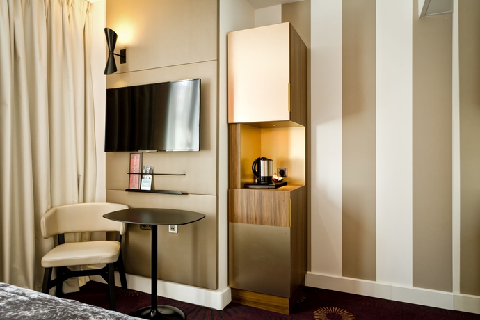 Imagen de la habitación del Hotel Mercure Lyon Centre Plaza République. Foto 13