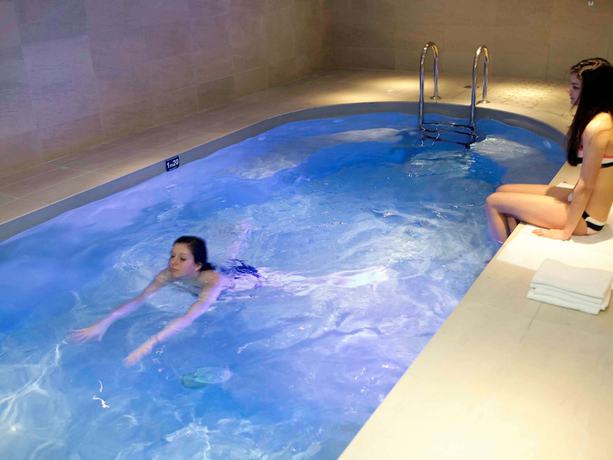 Imagen de la piscina del Hotel Mercure Lyon Centre Saxe Lafayette. Foto 20