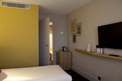 Imagen de la habitación del Hotel Mercure Lyon Charbonnieres. Foto 5