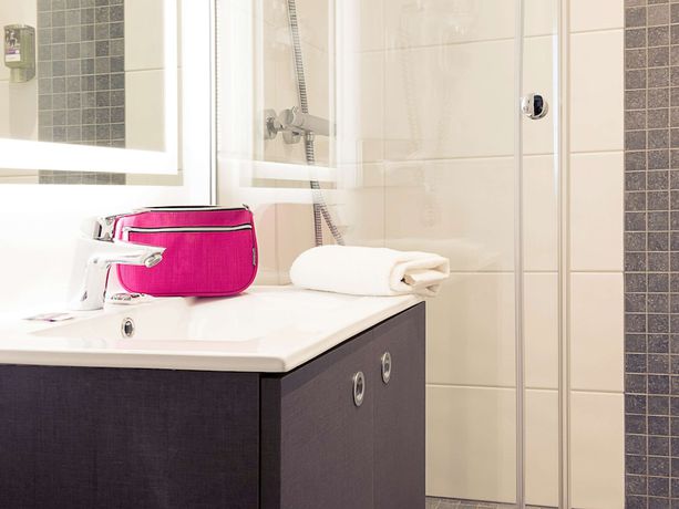 Imagen de la habitación del Hotel Mercure Lyon Est Villefontaine. Foto 17