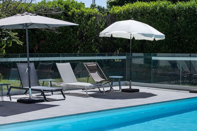 Imagen de la piscina del Hotel Mercure Lyon Genas Eurexpo. Foto 20