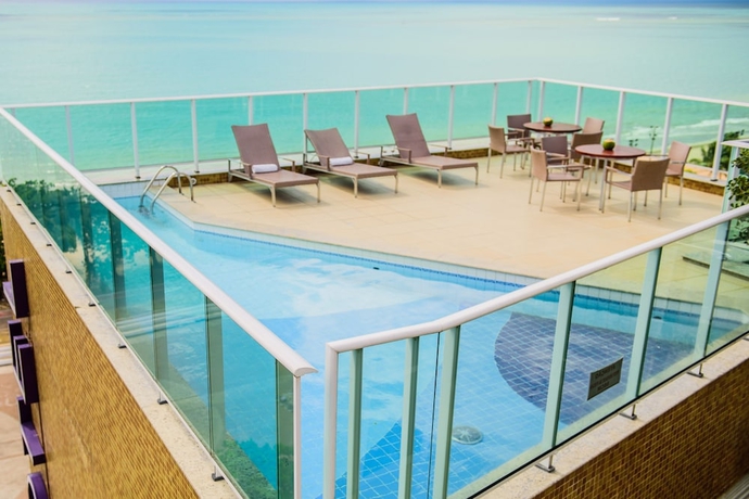 Imagen de la piscina del Hotel Mercure Maceio Pajucara. Foto 18