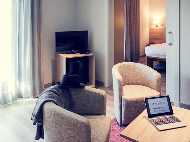 Imagen de la habitación del Hotel Mercure Madrid Centro. Foto 2