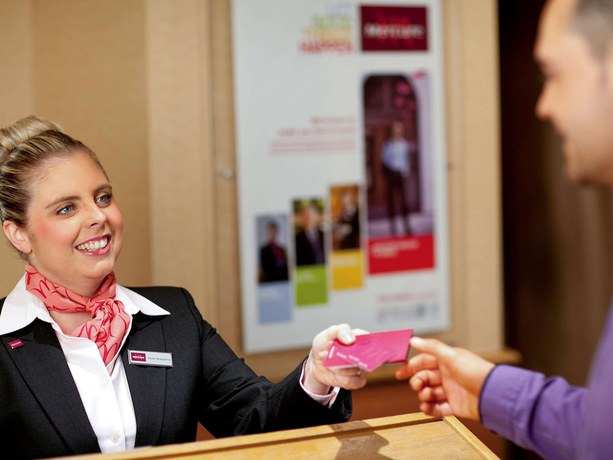 Imagen de los interiores del Hotel Mercure Maidstone Great Danes. Foto 20