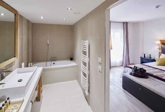 Imagen de la habitación del Hotel Mercure Maintenon. Foto 13