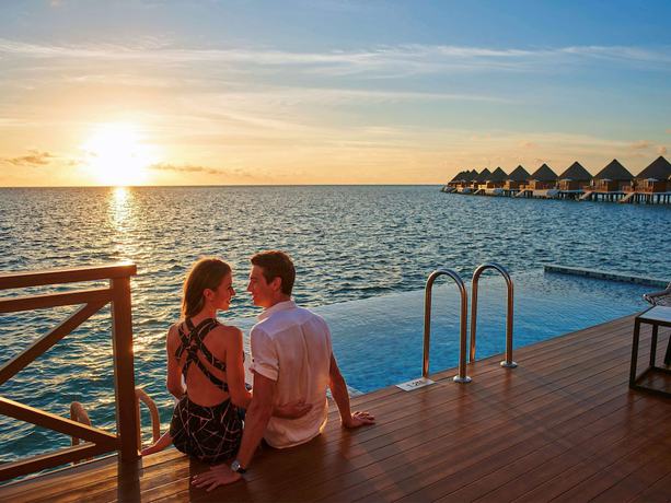 Imagen de la habitación del Hotel Mercure Maldives Kooddoo Resort. Foto 12