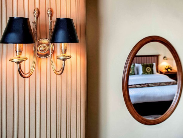 Imagen de la habitación del Hotel Mercure Mandalay Hill Resort. Foto 6