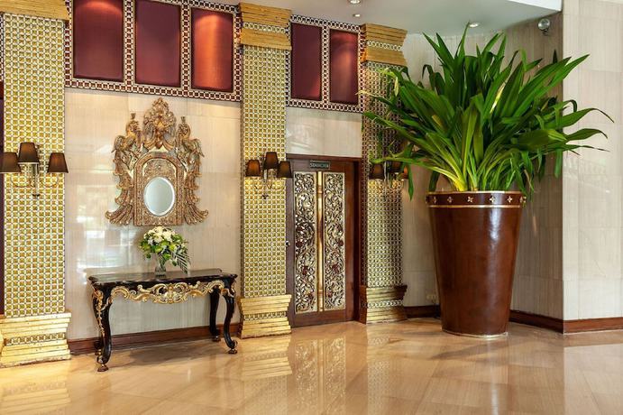 Imagen de los interiores del Hotel Mercure Mandalay Hill Resort. Foto 19