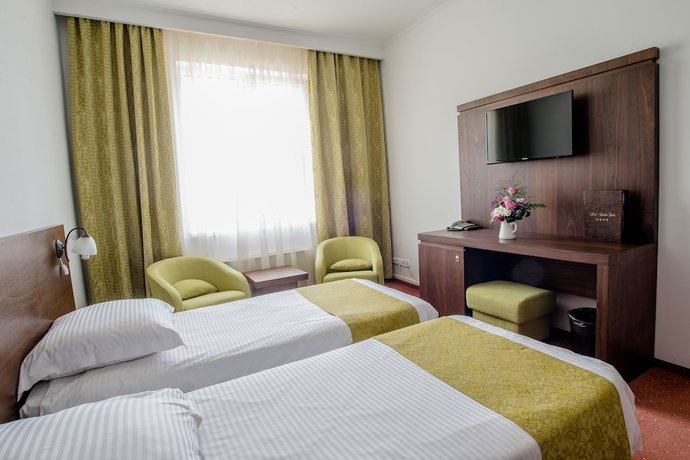 Imagen de la habitación del Hotel Mercure Medias Binderbubi and Spa. Foto 11