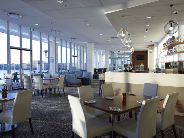 Imagen del bar/restaurante del Hotel Mercure Melbourne Caroline Springs. Foto 3