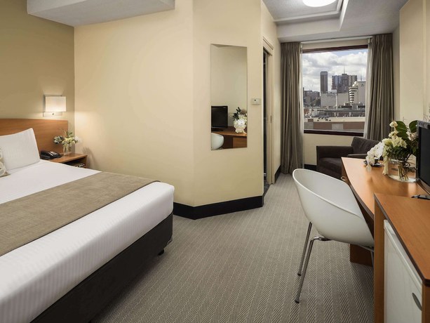 Imagen de la habitación del Hotel Mercure Melbourne City Centre. Foto 17