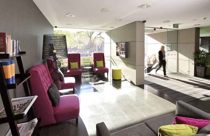Imagen de los interiores del Hotel Mercure Melbourne Treasury Gardens. Foto 13