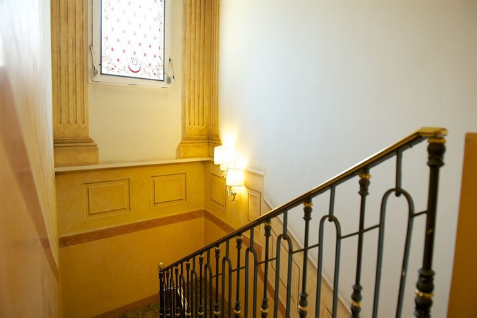 Imagen de los interiores del Hotel Mercure Milano Centro. Foto 12