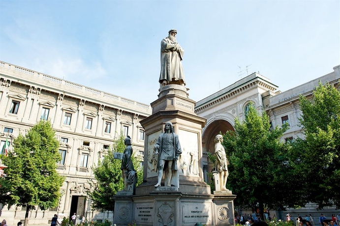 Imagen de los exteriores del Hotel Mercure Milano Centro. Foto 8