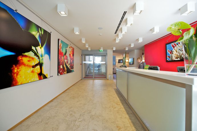 Imagen de los interiores del Hotel Mercure Milano Solari. Foto 19