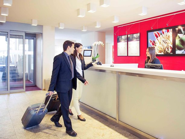 Imagen de los interiores del Hotel Mercure Milano Solari. Foto 20