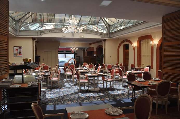 Imagen del bar/restaurante del Hotel Mercure Montauban. Foto 4