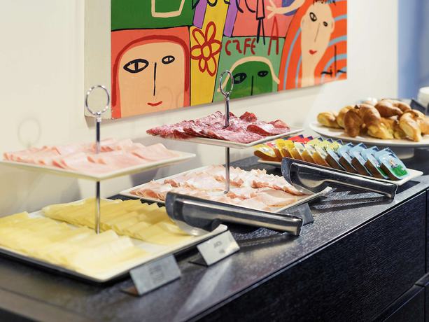 Imagen del bar/restaurante del Hotel Mercure Montevideo Punta Carretas. Foto 7