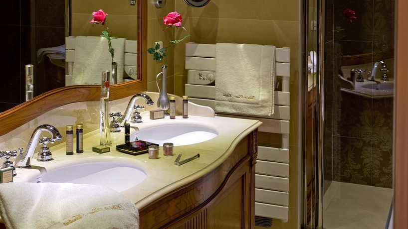 Imagen de la habitación del Hotel Mercure Moulins De Paris. Foto 8