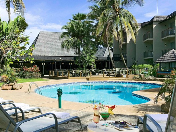 Imagen de la piscina del Hotel Mercure Nadi. Foto 20