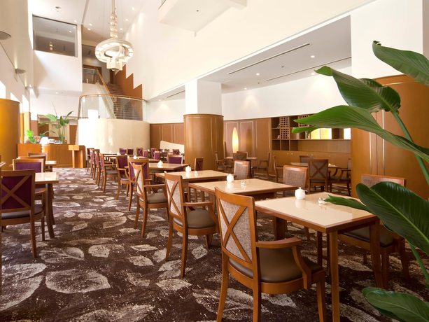 Imagen del bar/restaurante del Hotel Mercure Nagoya Cypress. Foto 6