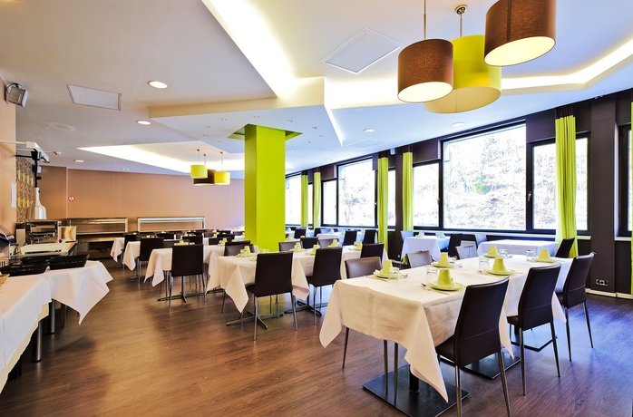 Imagen del bar/restaurante del Hotel Mercure Namur. Foto 2