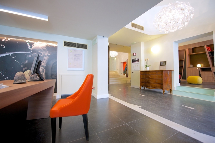 Imagen de los interiores del Hotel Mercure Napoli Centro Angioino. Foto 14