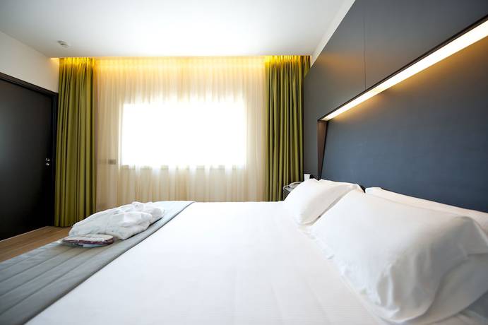 Imagen de la habitación del Hotel Mercure Nerocubo Rovereto. Foto 10