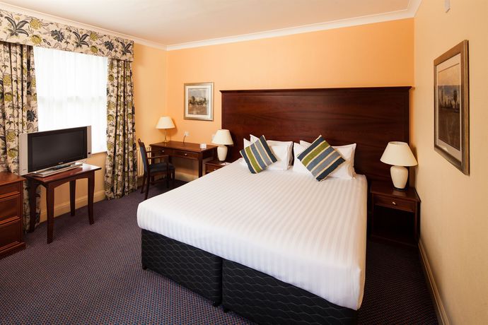 Imagen de la habitación del Hotel Mercure Newbury Elcot Park. Foto 6