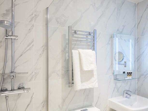 Imagen de la habitación del Hotel Mercure Newbury West Grange. Foto 15
