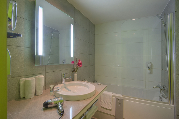 Imagen de la habitación del Hotel Mercure Nice Promenade Des Anglais. Foto 7