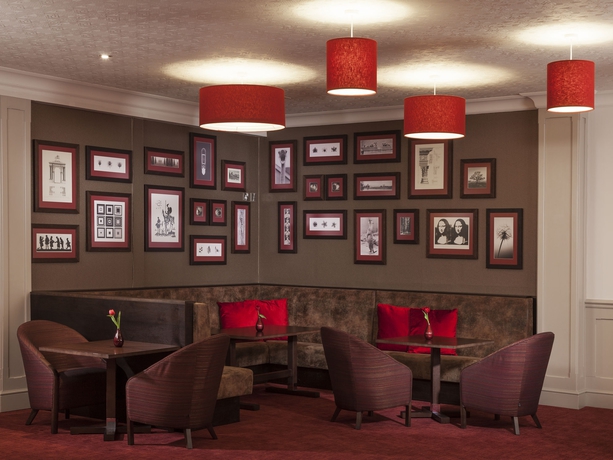 Imagen del bar/restaurante del Hotel Mercure Northampton. Foto 1