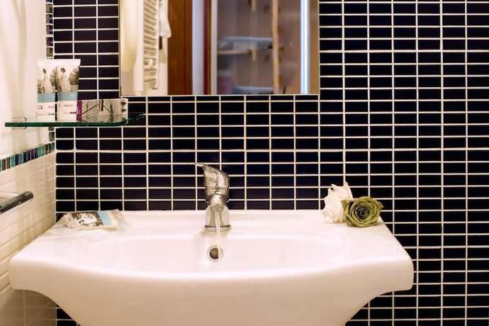 Imagen de la habitación del Hotel Mercure Olbia and Spa. Foto 2